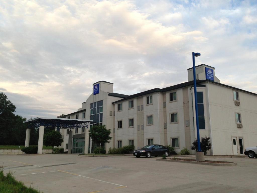 王国城美洲最佳价值酒店 金德姆城 外观 照片